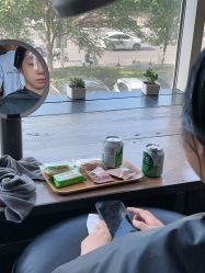 -韩国李知恩形象设计