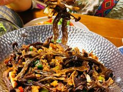 -雀舞云南菜(天津天河城购物中心店)