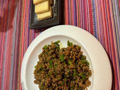 -香巴拉云南餐厅(华莱坞店)