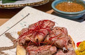 Garlic-Infused Thin Beef