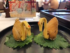 鲍汁天鹅酥-白天鹅宾馆-宏图府餐厅
