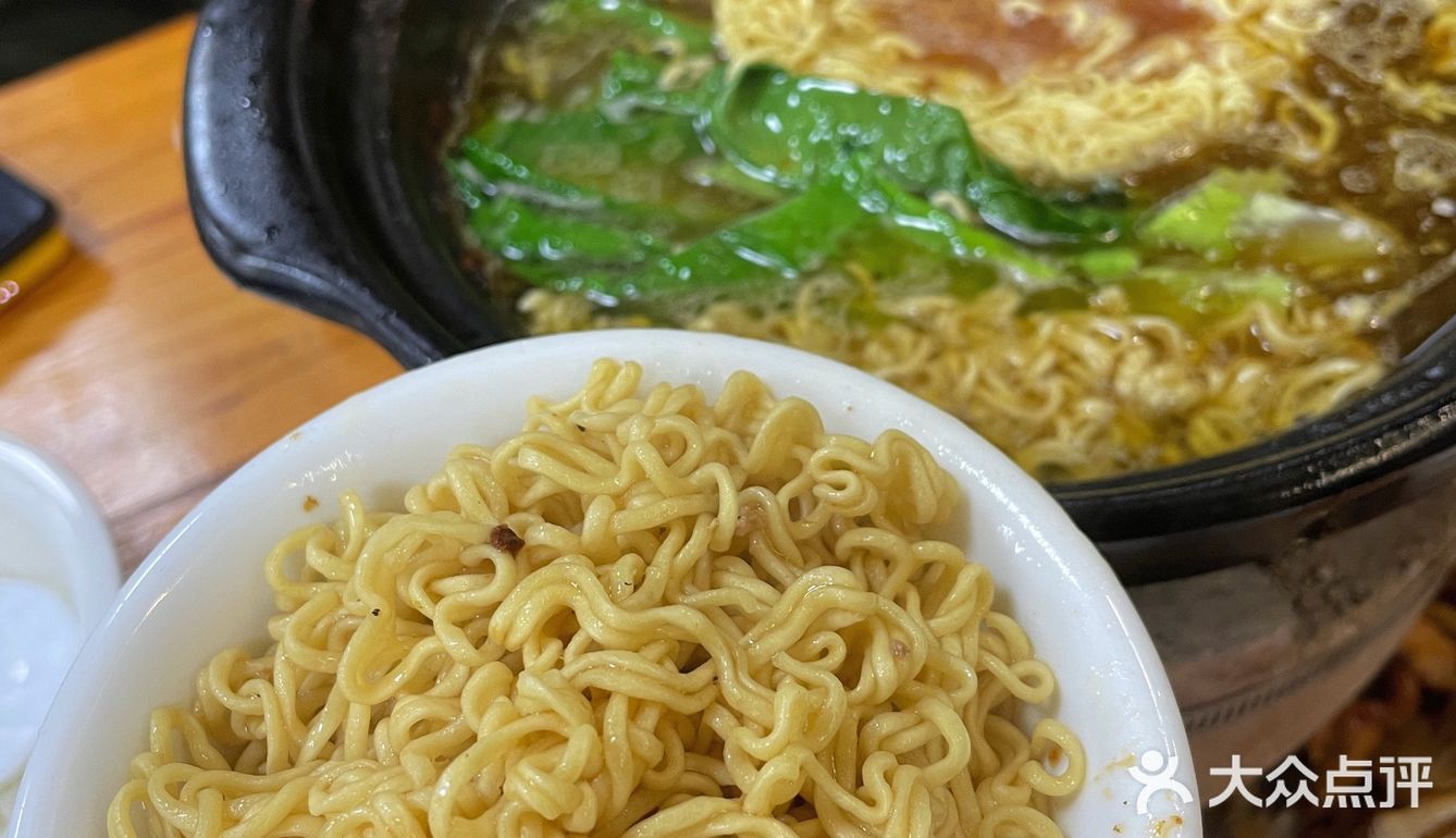 古龙峡黄腾峡旅游途经必吃｜炭炉鸡煲指南！