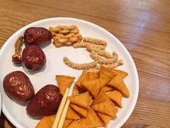 -俭寨大盘鸡·手抓肉·烧烤新疆菜(乌苏路店)