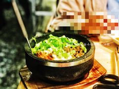 芝士牛肉石锅拌饭-千纸鹤嫩汁烤肉(西大直街店)