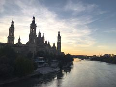 -皮拉尔圣母圣殿主教座堂