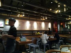 大堂-渝是乎酸菜鱼(龙旗购物中心店)
