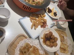 -小鱼小牛(世欧广场店)