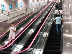 -红土地(地铁站)