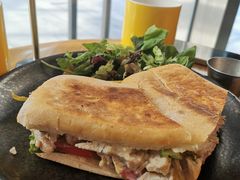 手撕烤鸡肉三明治-HELLO 27 意面·沙拉·帕尼尼