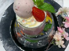和风仙境草莓抹茶奶昔-哈根达斯(美罗城店)