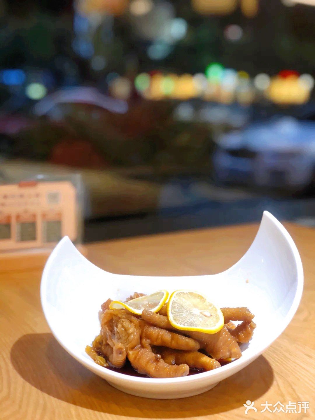 入秋的养生美食就在鸽味缘[调皮]