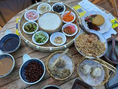 -包整·丝娃娃(一览甲秀楼风景店)