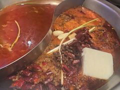 -沸炉重庆老火锅(军事博物馆店)