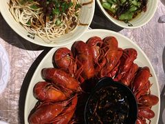 -巴厘龙虾·榜首油焖大虾(音乐学院·沿江酒馆店)