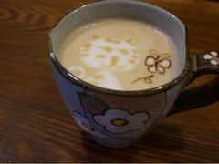 伯爵奶茶-海边的猫和咖啡馆