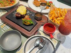 -西语炭烧牛排·西厨(滨湖万科里店)