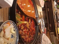 -旧街市鲜货老火锅(大光路店)