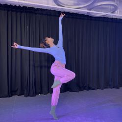 -深舞形体民族舞蹈工作室