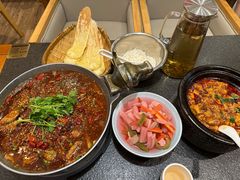 -万重锦·人文川菜馆(骡马市店)