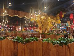 -老滇山寨•云南特色菜•地方菜•民族风情歌舞表演(金碧店)