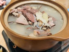 砂锅羊杂-直隶安家牛肉罩饼(建华店)