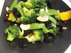 -港丽餐厅(高德置地店)