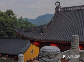 法喜寺，听说求姻缘很准哦～