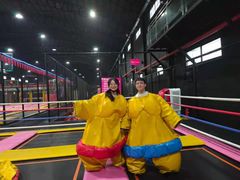-嘿哟动霸CHUA·新潮玩运动娱乐中心·蹦床滑冰团建乐园