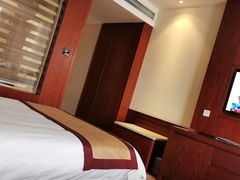 -兴芮温泉度假区