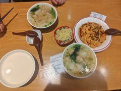 -三好食堂(煎饺·馄饨·肉饼米线·盛世广场店)