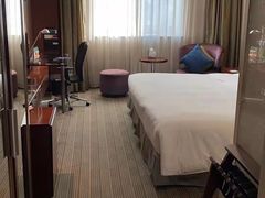 -上海浦东假日酒店