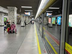 -烈士陵园(地铁站)