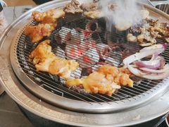 -围炉肉舍•炭烤活鳗•丹东海鲜烤肉(步行街店)