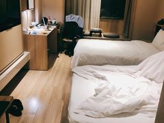 -杭州西湖湖滨银泰亚朵酒店