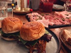 手撕猪肉汉堡-RAC BAR(安福路店)