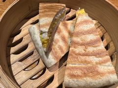 高原青稞饼-云海肴·汽锅鸡·云南代表菜(天山百盛优客店)