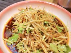 酸辣萝卜丝-兔槽江湖菜·重庆璧山兔(水围店)