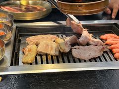 -臻牛烤肉