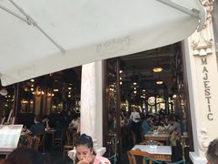 -Majestic Café
