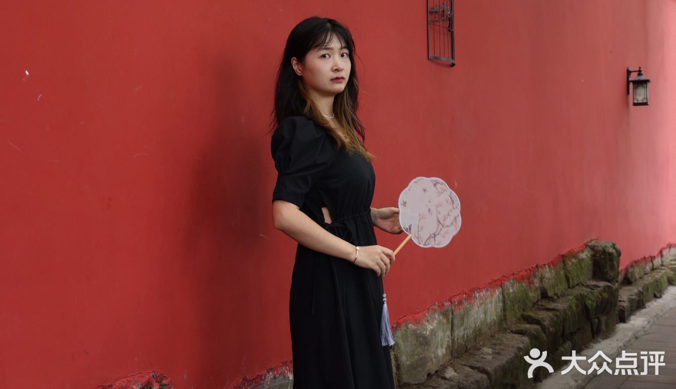 重庆故宫红墙｜快来‼️这里随便凹造型分分钟出大片