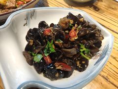 凉拌小木耳-恋湘小镇(纺织大厦店)