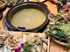 -一朵菌·野生菌探索家火锅(南亚店)