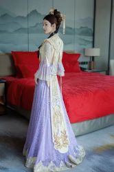 -衣贝姿婚纱礼服馆