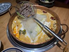 -洱火云南酸菜牛肉火锅(石景山当代商城店)