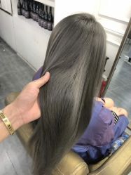 -MODEL'S HAIR