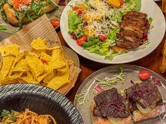 -mordew加州日记西餐&小酒馆(新天地店)