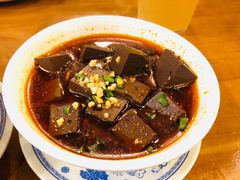 土冒血旺-炉小二铜锅牛蛙•川湘菜(三里屯店)