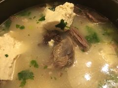 -英子补身汤(海兰路店)