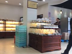 面包甜点陈列柜-老大昌(淮海中路店)