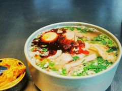 -臻老板牛肉面(光华路SOHO店)